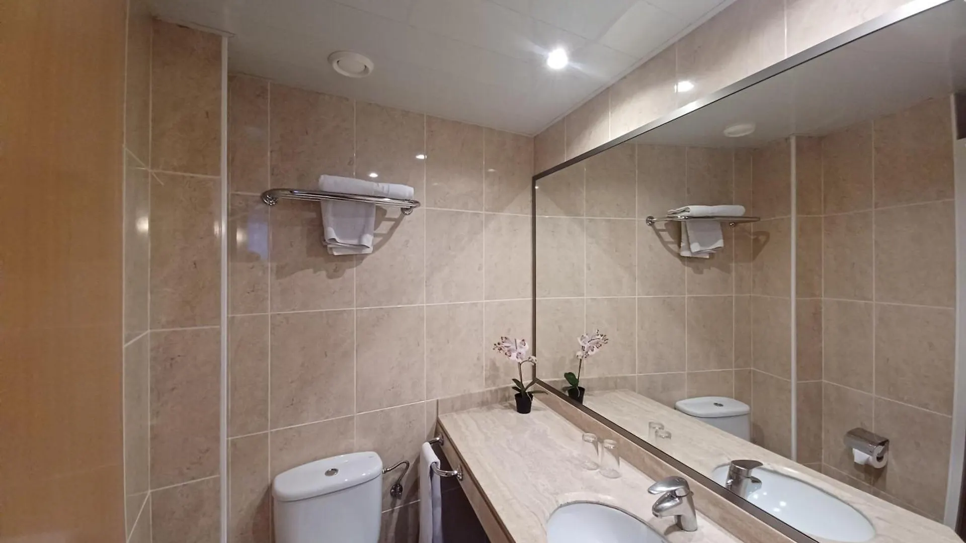 **  Hotel Montsia Amposta Spanien